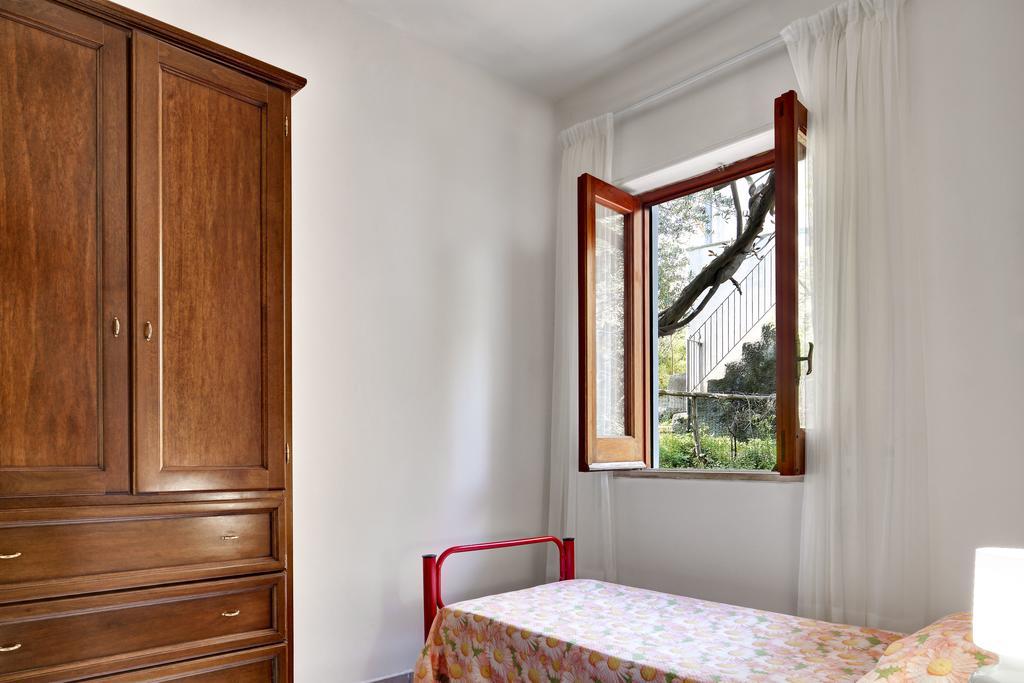 Matisse Nerano By Gocce Apartman Marina del Cantone Szoba fotó