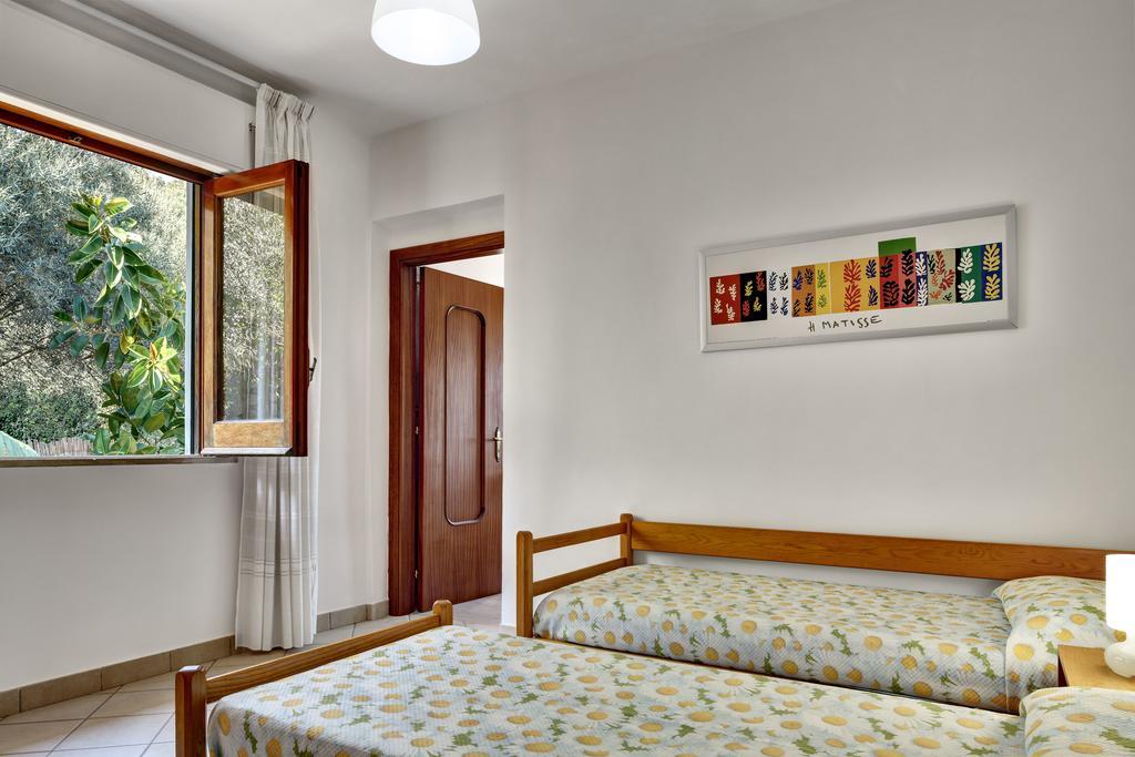 Matisse Nerano By Gocce Apartman Marina del Cantone Szoba fotó